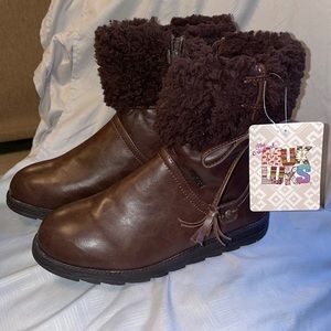 Mukluks Sherpa Lined Ankle Boots Size 8